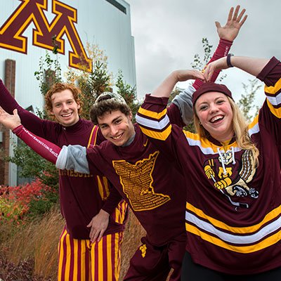 Students in maroon and gold (square)